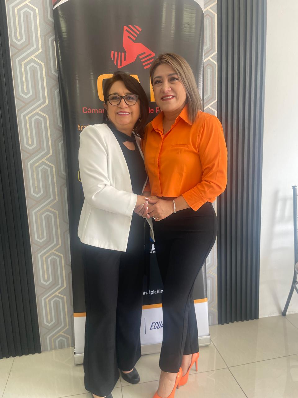 Convenio de cooperación – Academia ITALIANO y Cámara Artesanal de Pichincha.