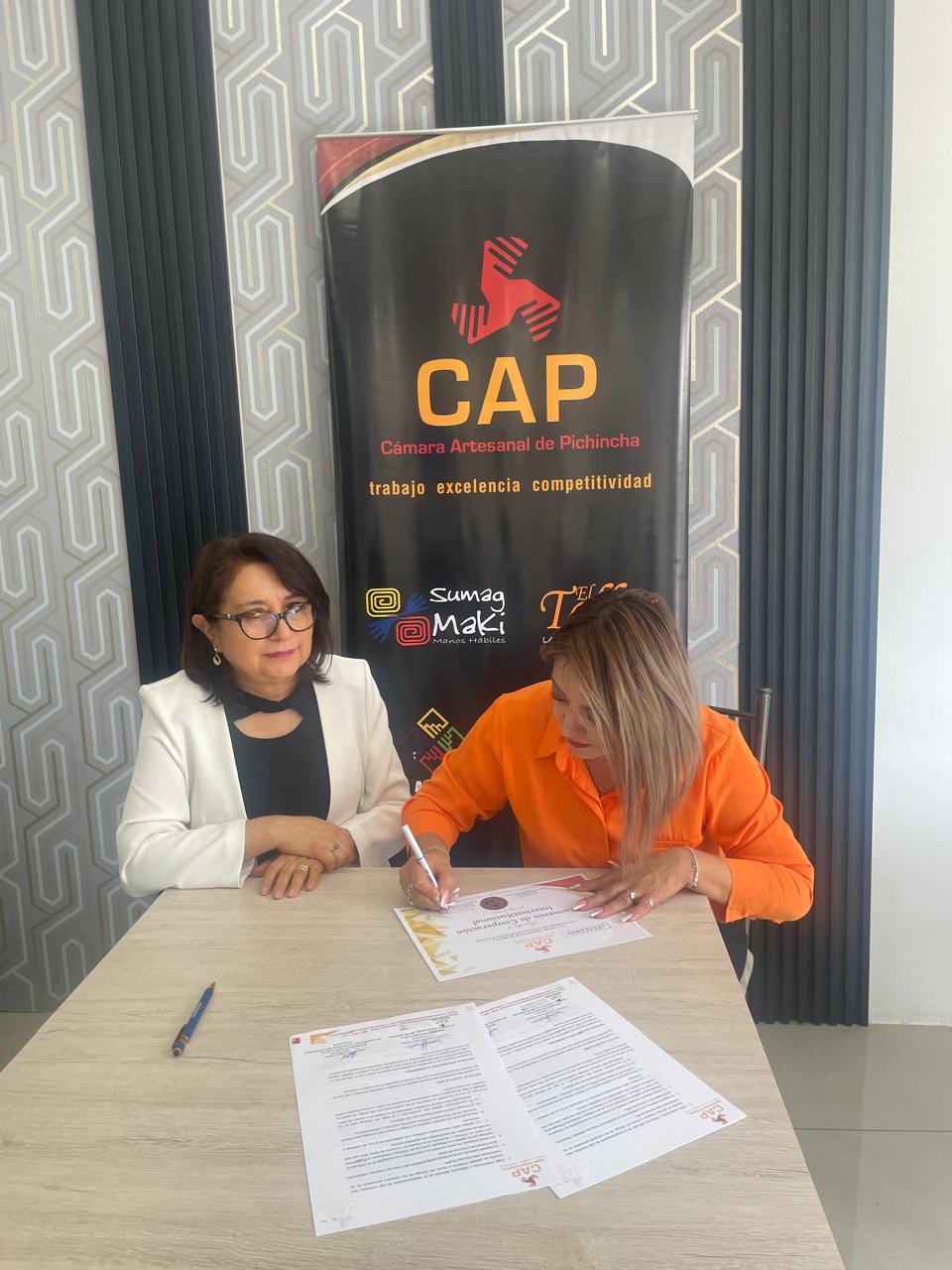 Evento de firma del convenio interinstitucional AIItaliano – CAP.